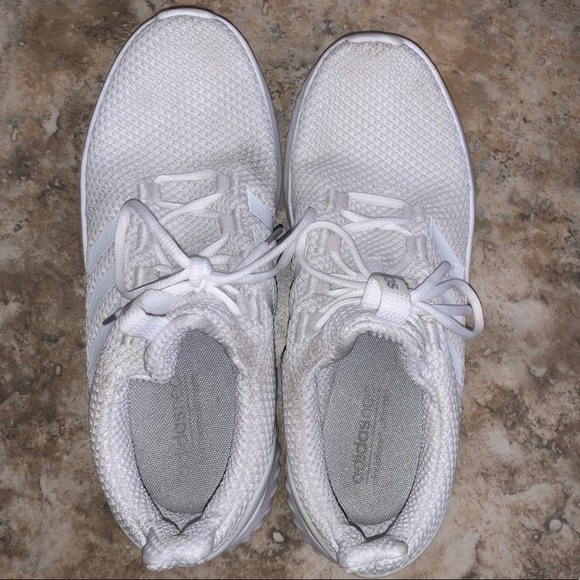 Adidas Cloudfoam Shoes - Picture 1 of 3